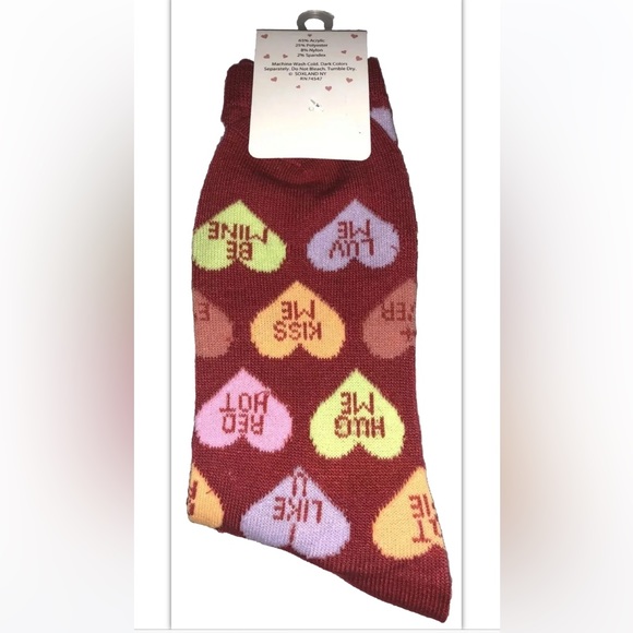 Davco Candy Heart Conversation Crew Socks 1 Pair Women 4-10.5 Red Valentines Day - Picture 3 of 7